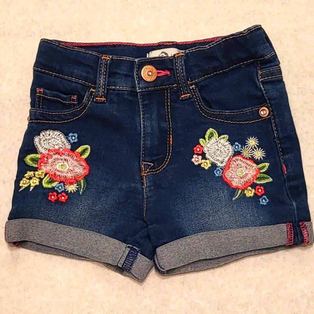 Jordache embrodiered denim shorts